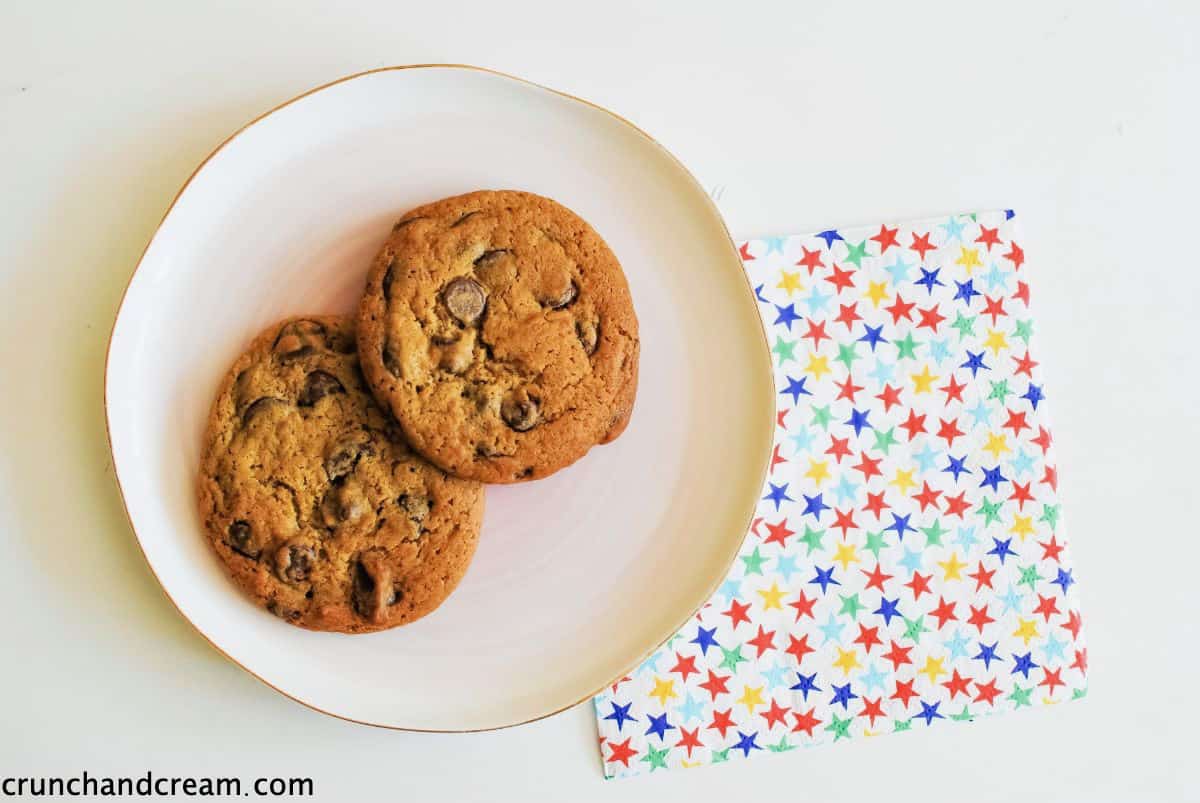 Easy Eggless Chocolate Chip Cookies - Crunch & Cream